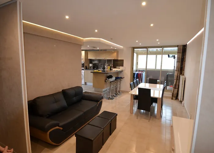 Appartement Rooftop 8 Personnes Grande Terrasse Avec Parking Quartier Aeroport Nice