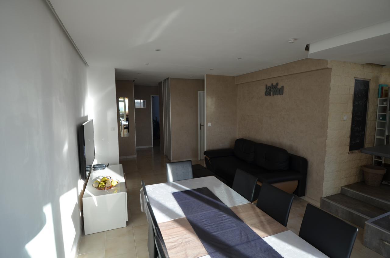Rooftop 8 Personnes Grande Terrasse Avec Parking Quartier Aéroport Appartamento